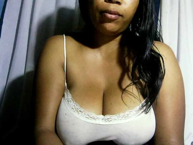Live sex webcam photo for MIRANDAW #290850366