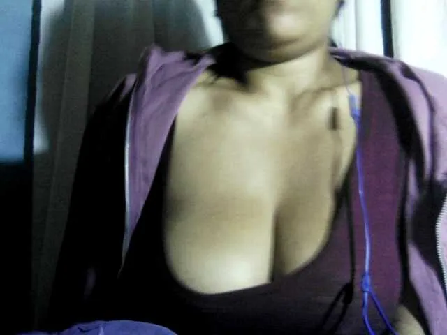 Live sex webcam photo for MIRANDAW #291635718