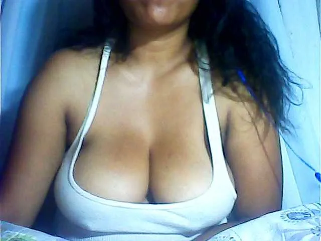 Live sex webcam photo for MIRANDAW #292037367