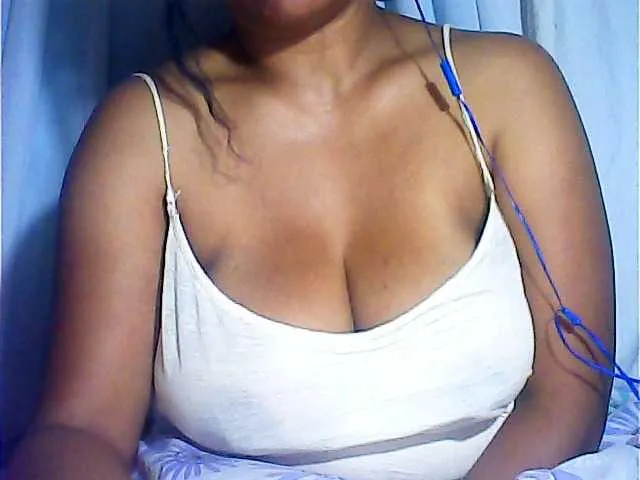 Live sex webcam photo for MIRANDAW #292110769