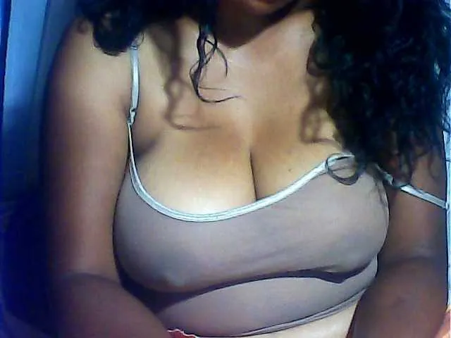Live sex webcam photo for MIRANDAW #292485988