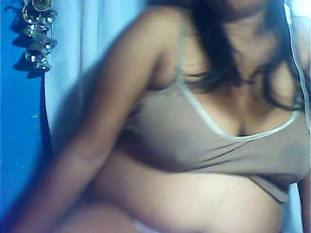 Live sex webcam photo for MIRANDAW #293017744