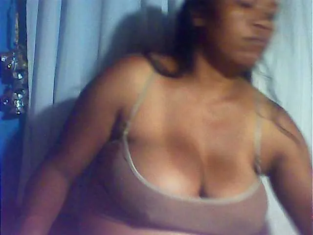 Live sex webcam photo for MIRANDAW #293251284