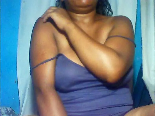 Live sex webcam photo for MIRANDAW #293471823
