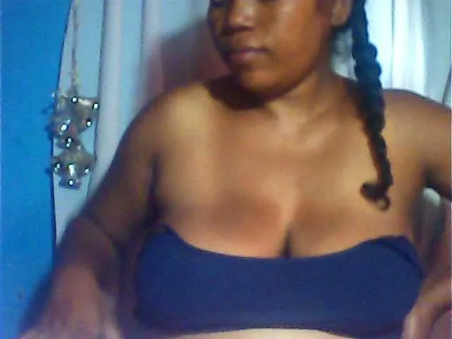 Live sex webcam photo for MIRANDAW #293500920