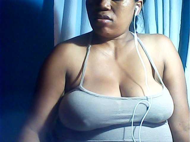 Live sex webcam photo for MIRANDAW #293606301