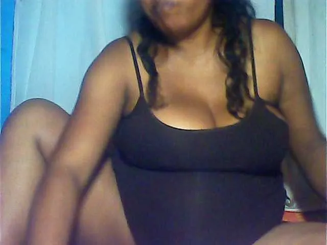 Live sex webcam photo for MIRANDAW #293632172