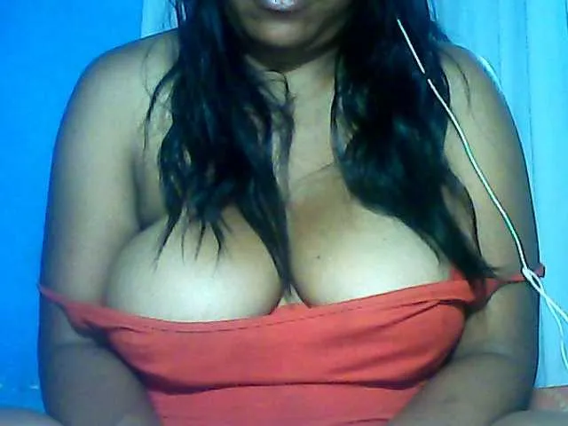 Live sex webcam photo for MIRANDAW #293774135
