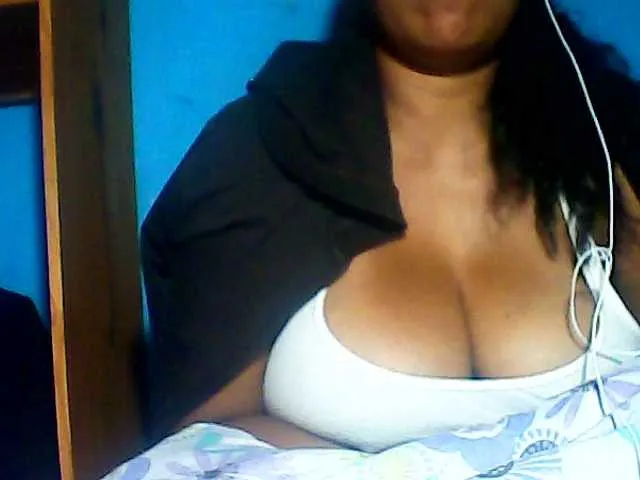 Live sex webcam photo for MIRANDAW #294055755