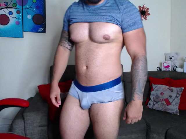 Live sex webcam photo for MRLOGANFUCK1 #277103836