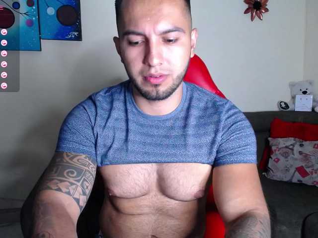 Live sex webcam photo for MRLOGANFUCK1 #277156782