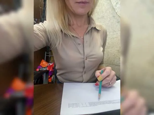 Live sex webcam photo for Ma-lina #276941036