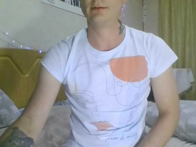 Live sex webcam photo for MaSlinkaCum #274570616