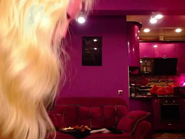 Live sex webcam photo for Maaarrrgggooo #276153741