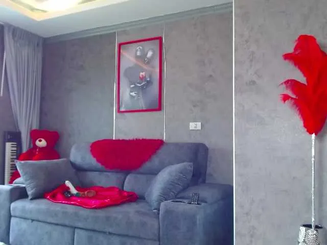 Live sex webcam photo for Maaarrrgggooo #277722035