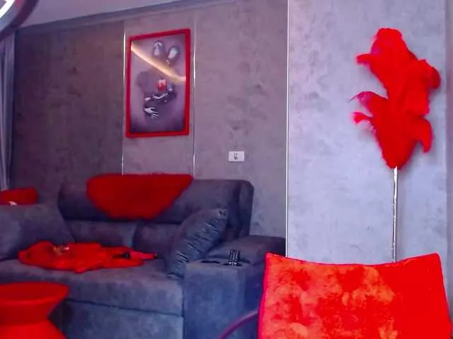 Live sex webcam photo for Maaarrrgggooo #277723345