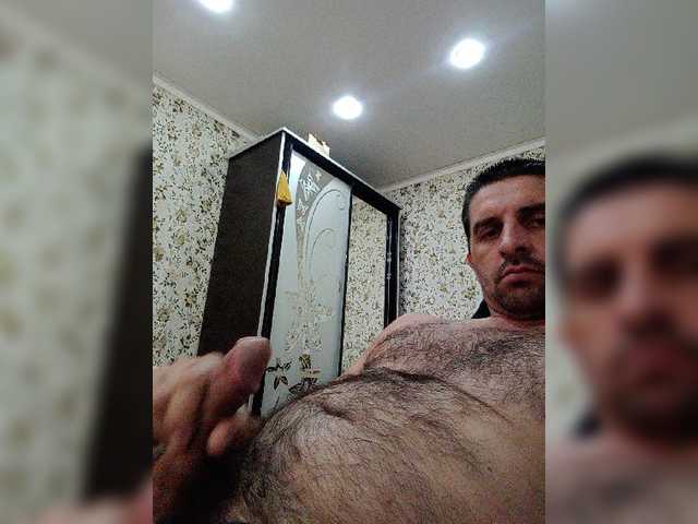 Live sex webcam photo for Maacco1 #276177492