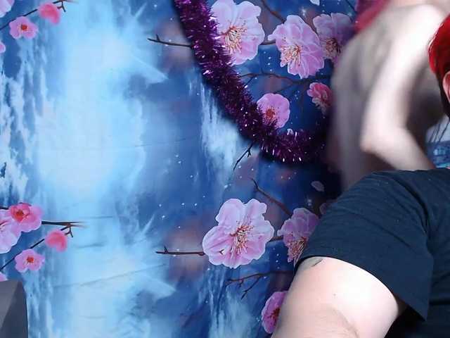 Live sex webcam photo for MaaxWee #273895060