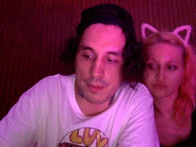 Live sex webcam photo for Maaximilliaan #276102630