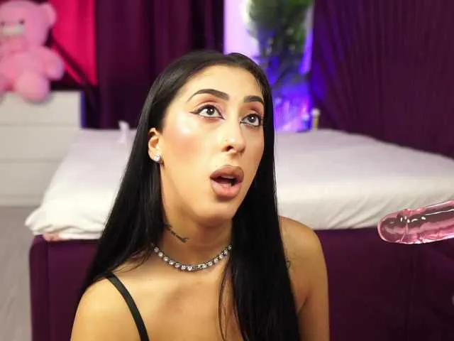 Live sex webcam photo for MadamDiamond #294050060
