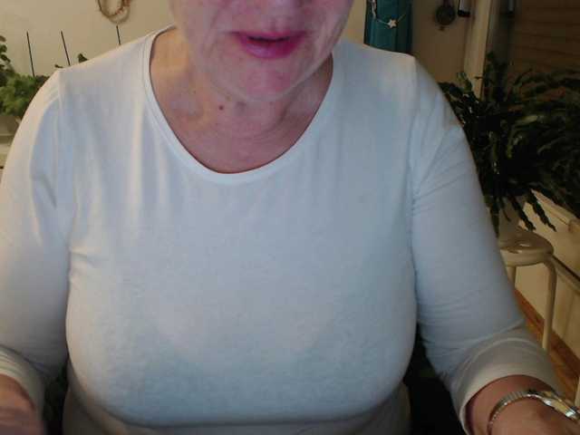 Live sex webcam photo for MadamSG #276936767