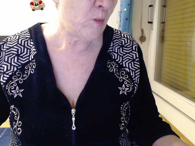 Live sex webcam photo for MadamSG #277086425