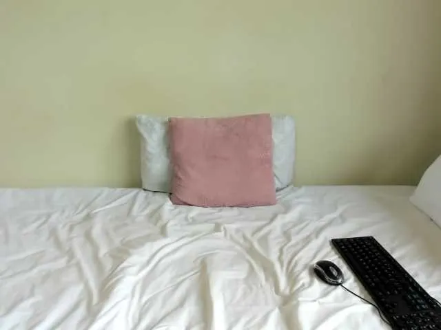 Live sex webcam photo for MadamX08 #276501585