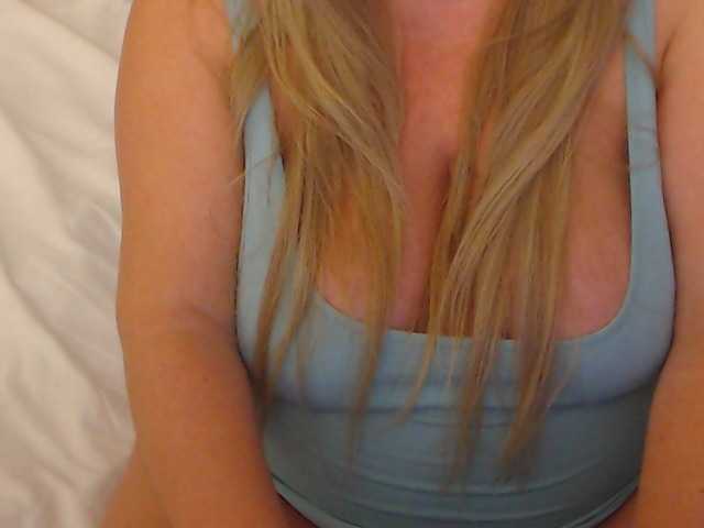 Live sex webcam photo for MadameLeona #277089402