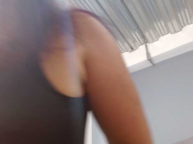 Live sex webcam photo for MadameLiz #276961530