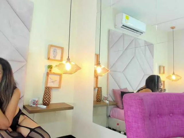 Live sex webcam photo for MadameScarlett #290142273