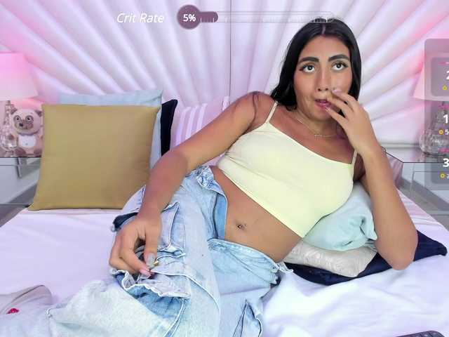 Live sex webcam photo for MaddieKurst #290508377