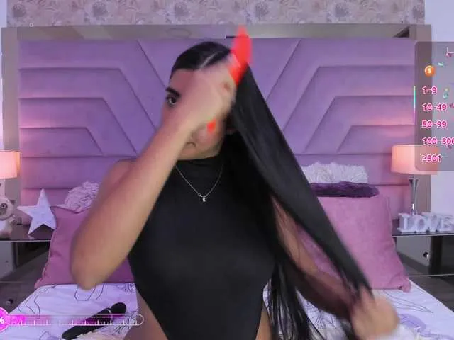 Live sex webcam photo for MaddieKurst #290731717