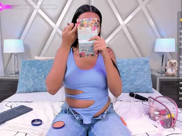 Live sex webcam photo for MaddieKurst #290902668