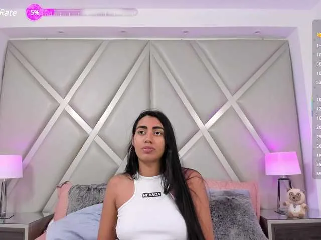 Live sex webcam photo for MaddieKurst #291021272