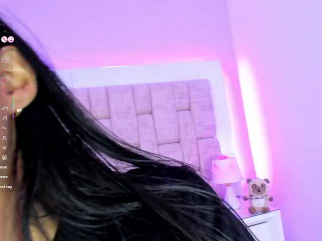 Live sex webcam photo for MaddieKurst #291213152