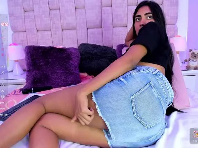 Live sex webcam photo for MaddieKurst #291215145