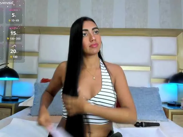 Live sex webcam photo for MaddieKurst #291398830