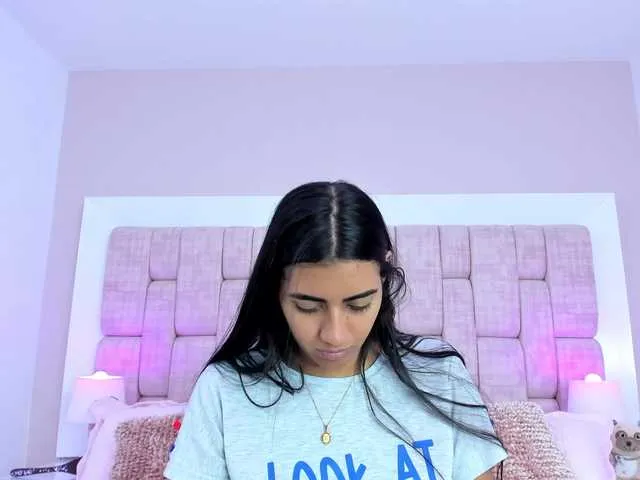 Live sex webcam photo for MaddieKurst #291473198