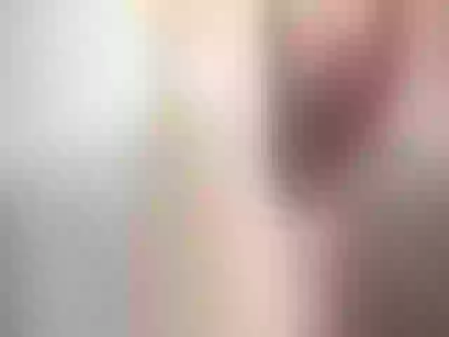 Live sex webcam photo for Maddiebigass #273463432