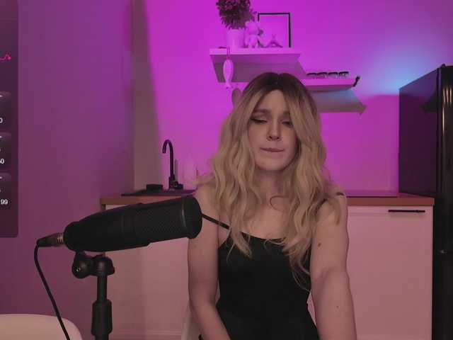 Live sex webcam photo for Maddison #277923586