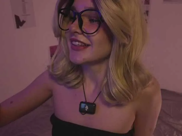 Live sex webcam photo for Maddison #290866005