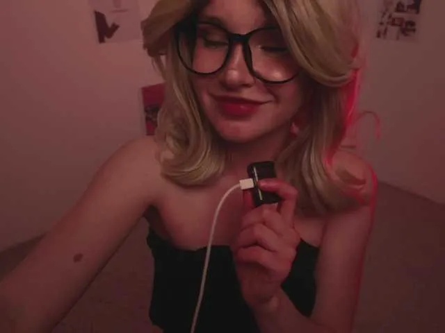 Live sex webcam photo for Maddison #291123306