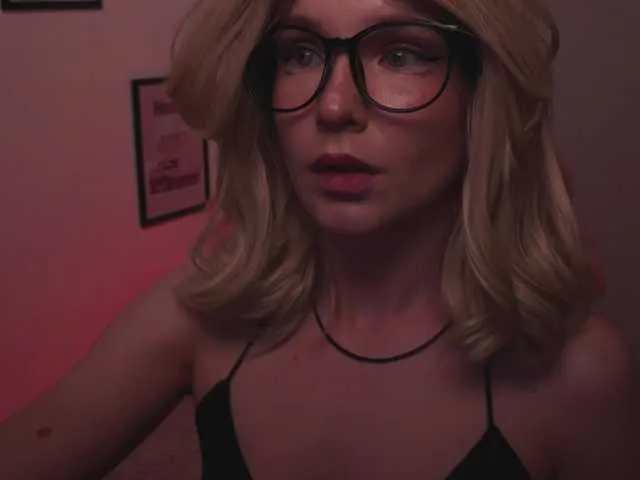 Live sex webcam photo for Maddison #291255499