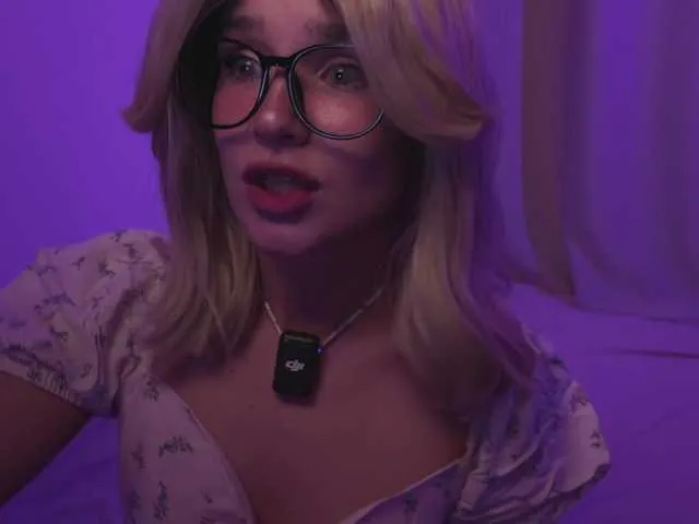 Live sex webcam photo for Maddison #291671814