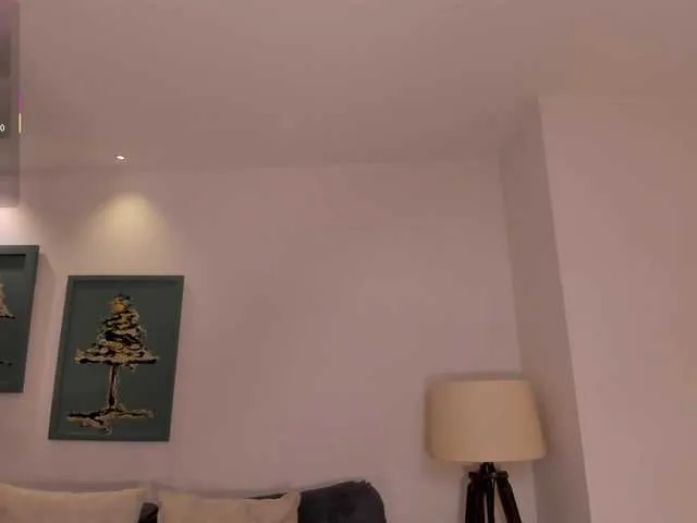 Live sex webcam photo for MaddisonCollins #290658788