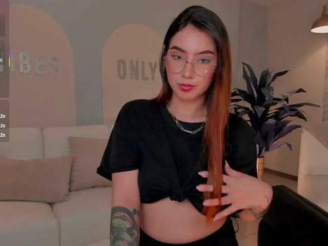 Live sex webcam photo for MaddisonCollins #290706298