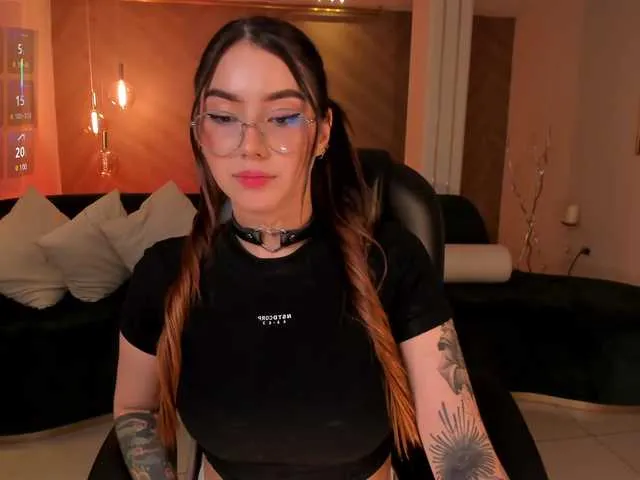 Live sex webcam photo for MaddisonCollins #291538537