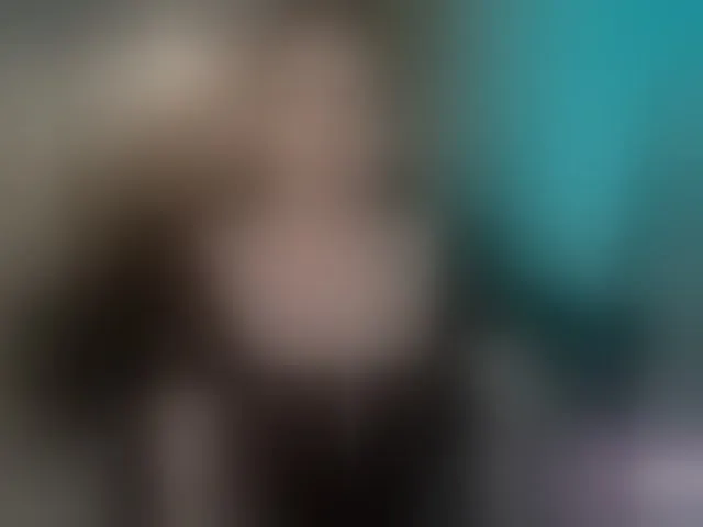 Live sex webcam photo for MaddisonCollins #293378351