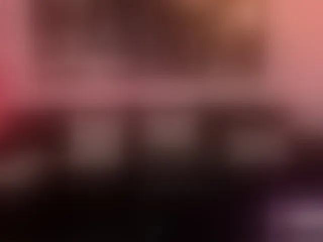 Live sex webcam photo for MaddisonCollins #293617900