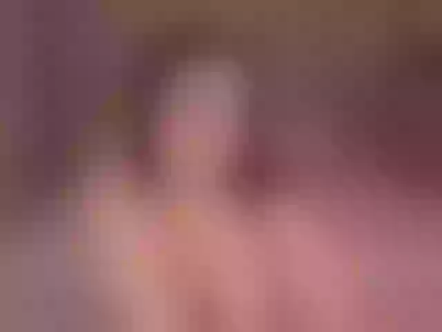 Live sex webcam photo for MaddisonLowe #290149001